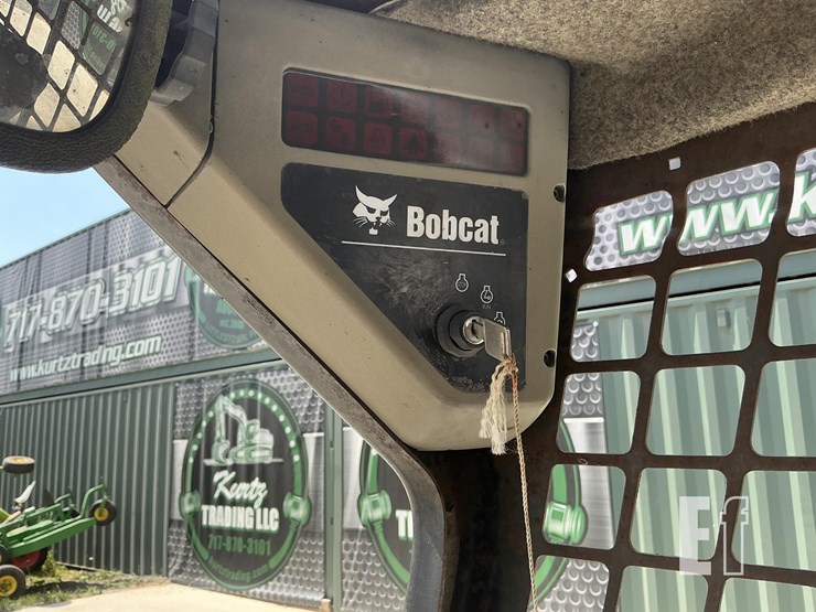 2005-bobcat-s250-image-13