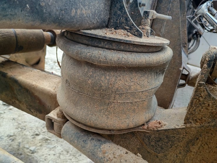 #24861-•-1988-freightliner-flc-dump-truck-image-120