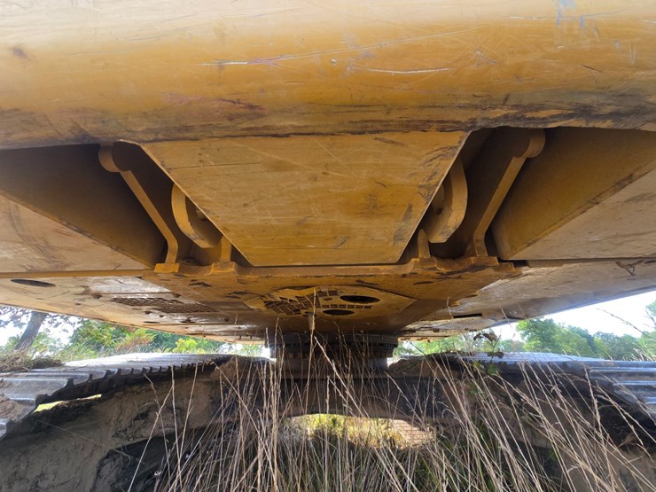 2019-caterpillar-320-image-41