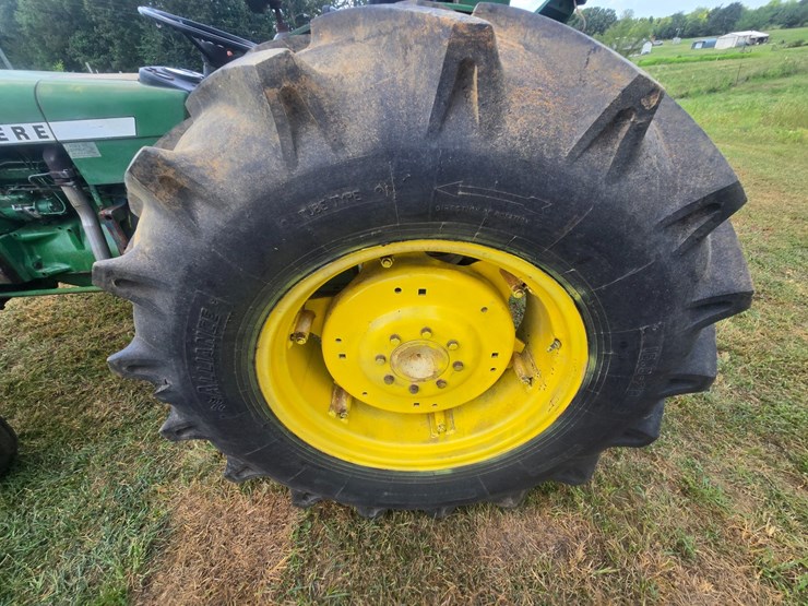 john-deere-2240-image-45