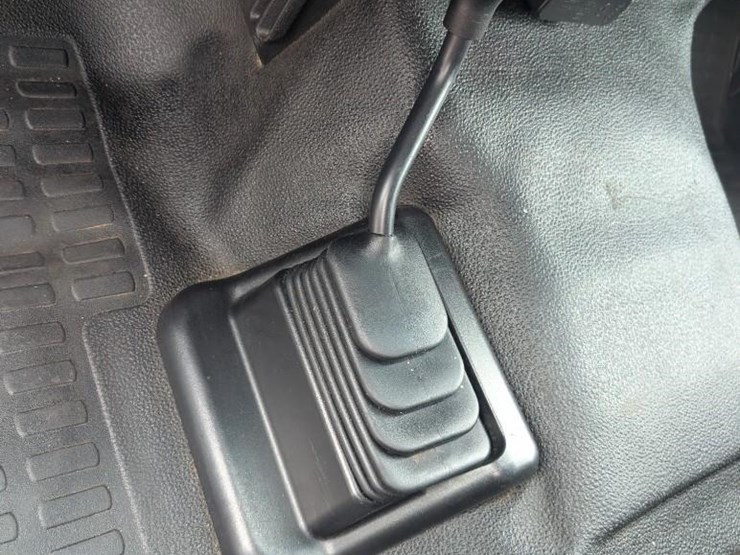2016-ford-f550-image-8