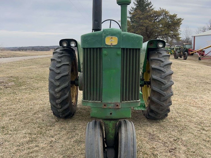 john-deere-720-image-8