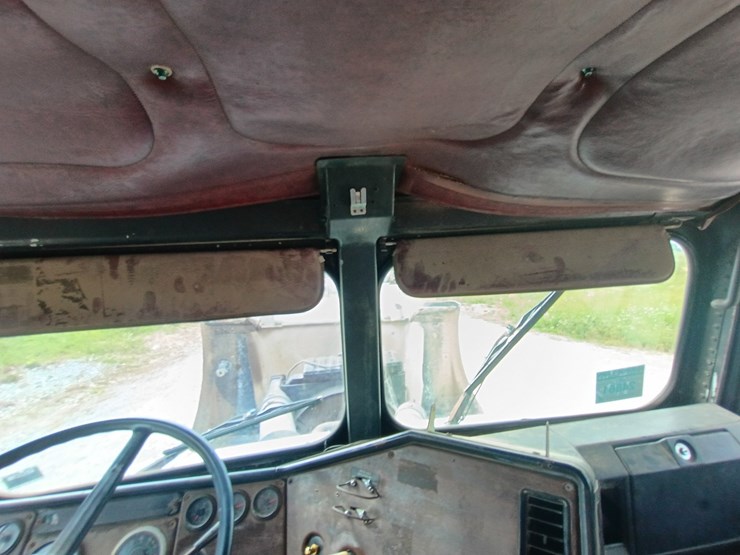 #24861-•-1988-freightliner-flc-dump-truck-image-85