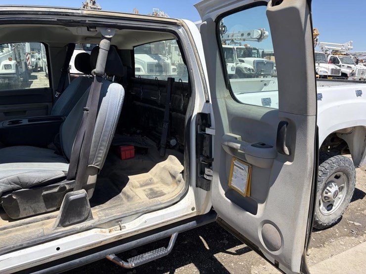 2012-gmc-sierra-2500-image-14