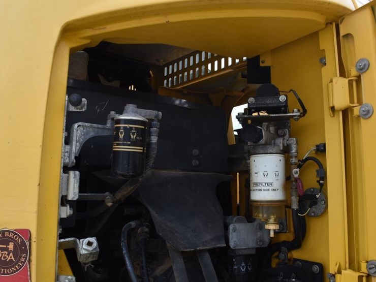 2014-komatsu-pc138us-lc-10-image-40