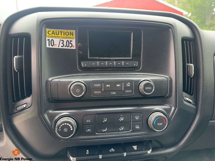 2015-chevrolet-silverado-3500hd-image-24