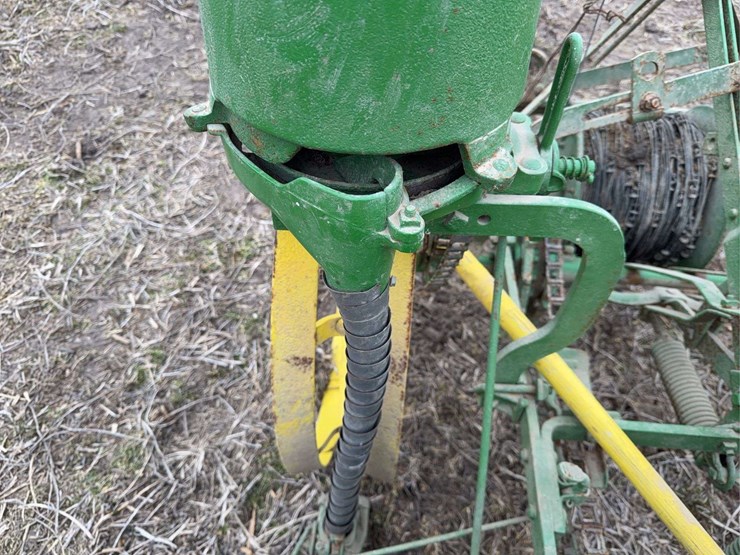 john-deere-two-row-planter-image-20