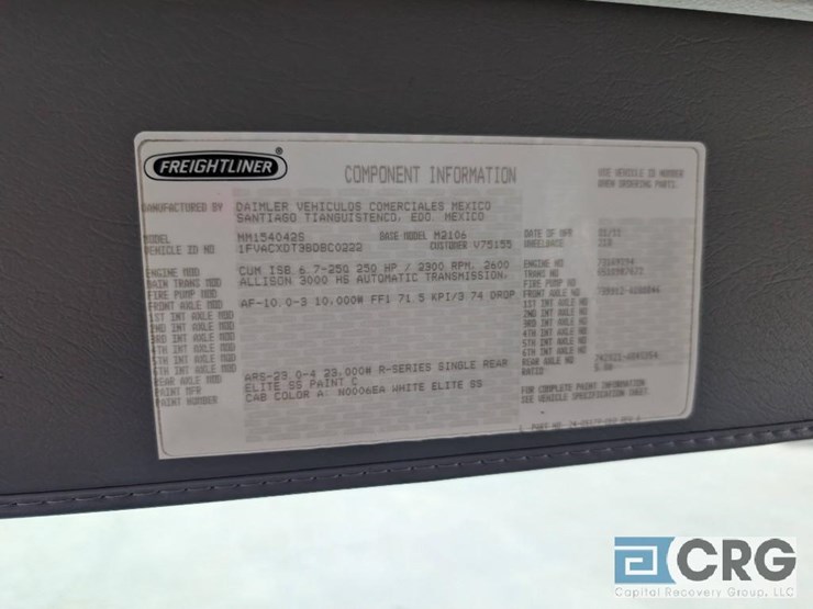 2011-freightliner-m2-stakebed-truck-image-2
