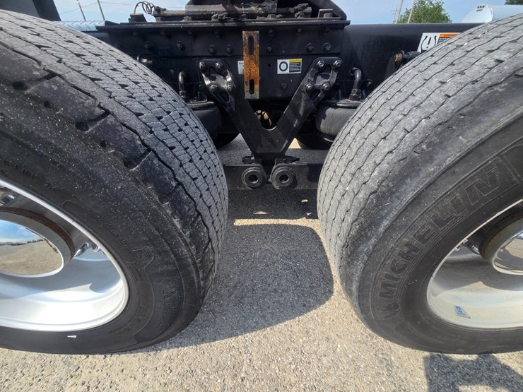 2018-kenworth-t680-image-78