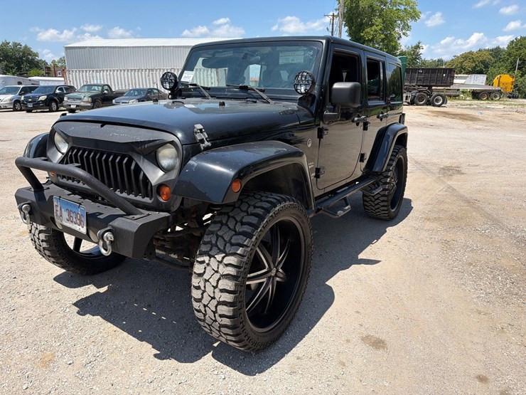 2011-jeep-wrangler-image-1