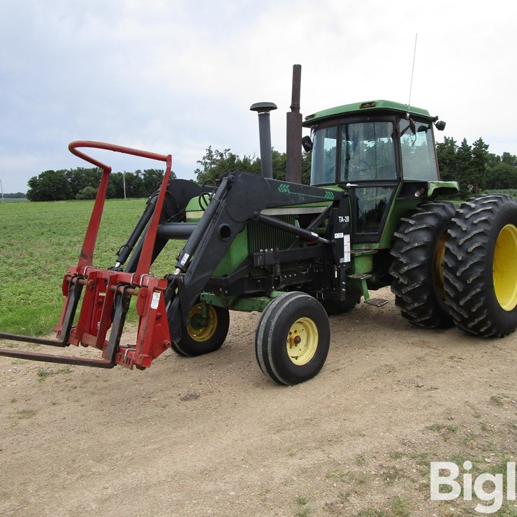 1976 JOHN DEERE 4430