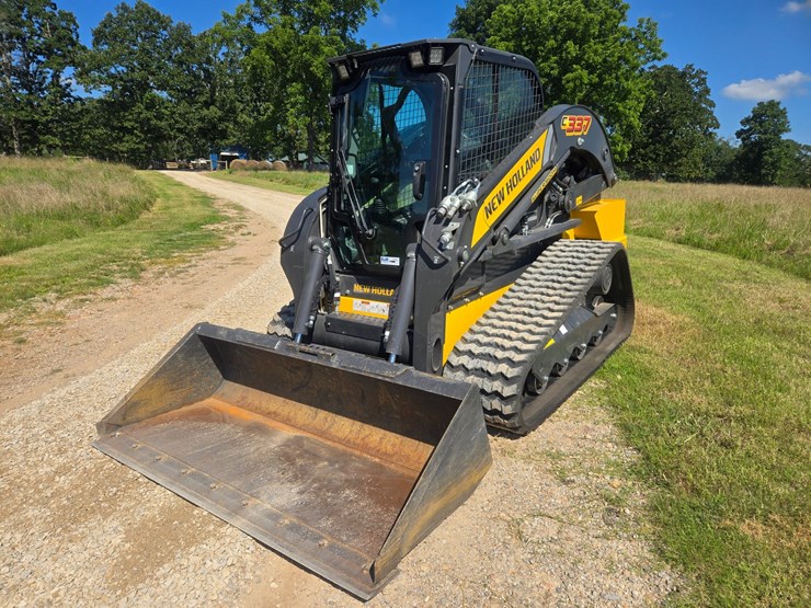 2025-new-holland-c337-image-2