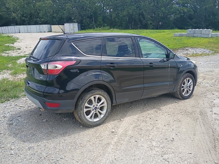 2017-ford-escape-image-9