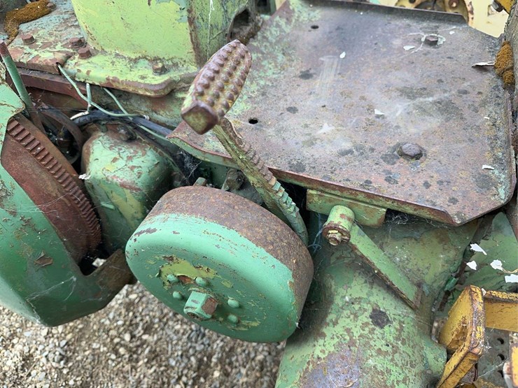 john-deere-model-b-image-18