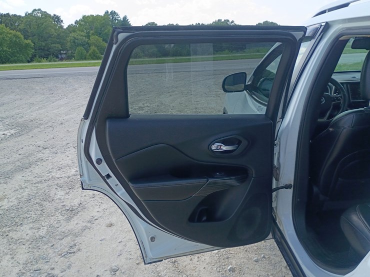 2014-jeep-cherokee-image-62