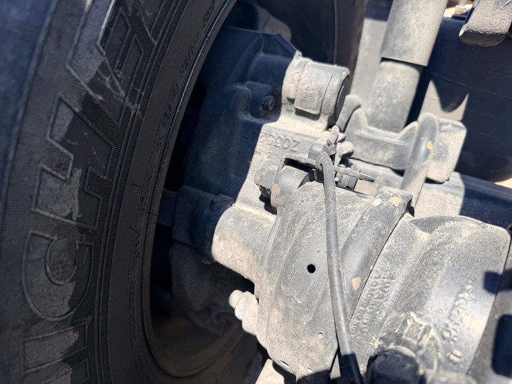2016-freightliner-122sd-image-64