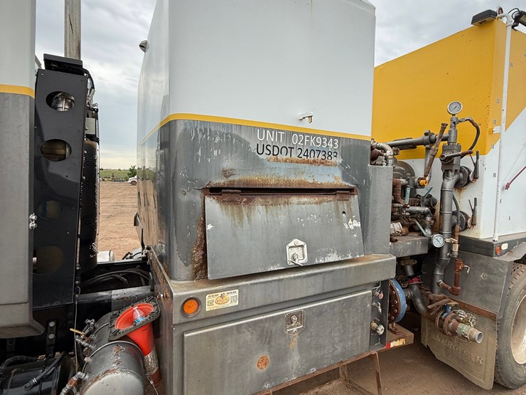 2014-western-star-4900-image-22