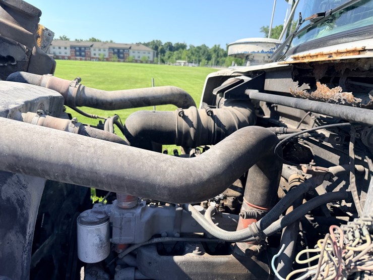 1993-mack-dm690s-image-92