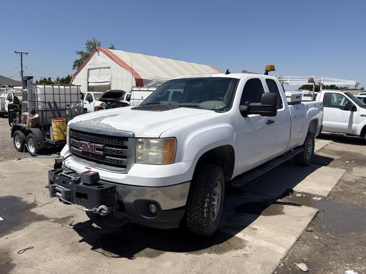 2012-gmc-sierra-2500-image-1