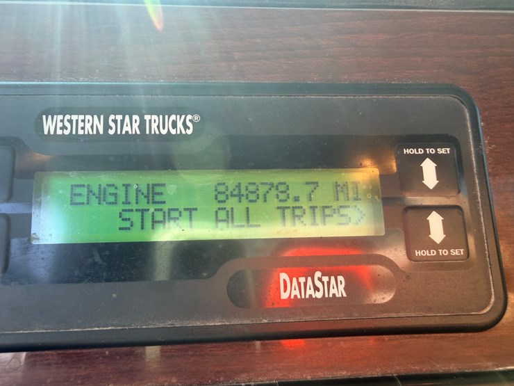 2016-western-star-4700-image-130