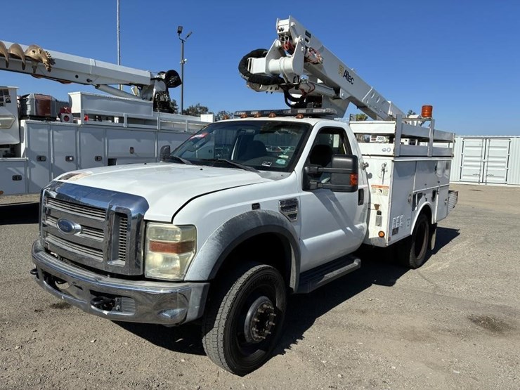 2008-ford-f550-image-1
