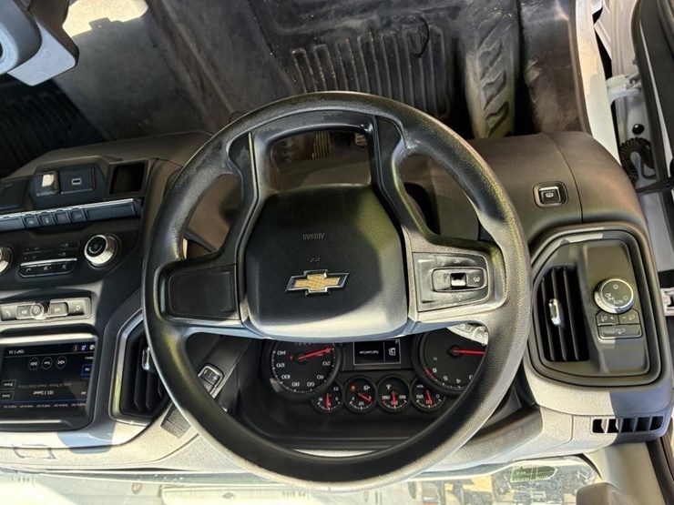 2019-chevrolet-silverado-1500-image-14