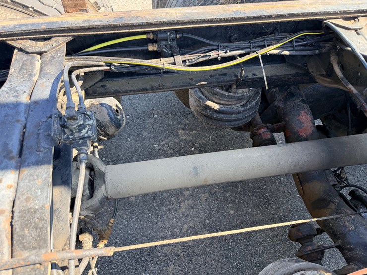 1993-mack-dm690s-image-49