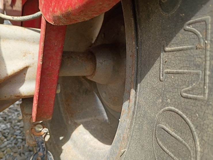 1978-massey-ferguson-210-image-44