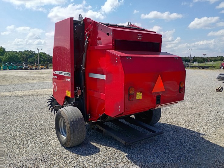 massey-ferguson-1745-image-3