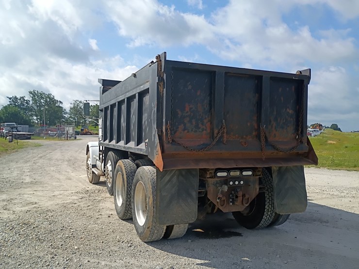 #24861-•-1988-freightliner-flc-dump-truck-image-10