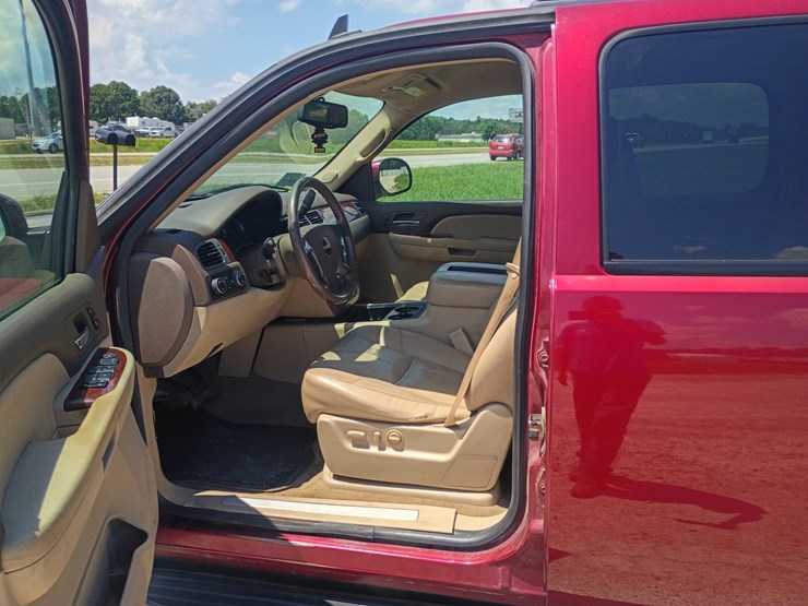2009-gmc-yukon-xl-image-28