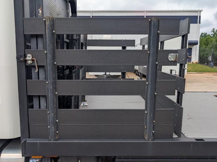 2012-freightliner-m2-stakebed-truck-image-15