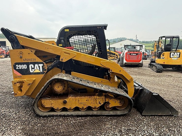 2014-caterpillar-299d-image-5