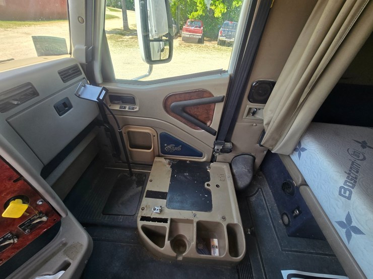 2004-international-9400i-image-50