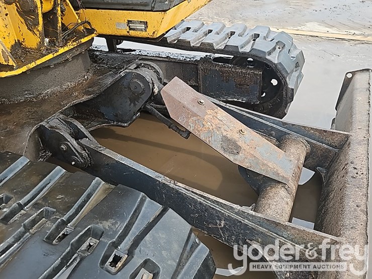 2005-deere-80c-image-15