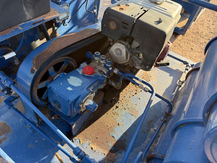 caterpillar-550-image-5