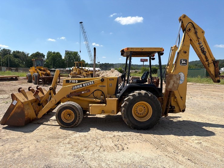 2000-deere-710d-image-4