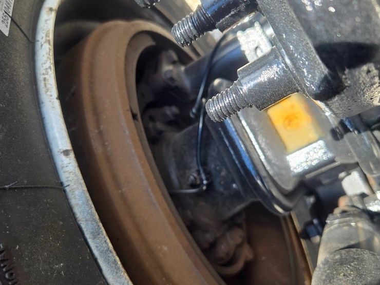 2018-freightliner-m2-106-image-61