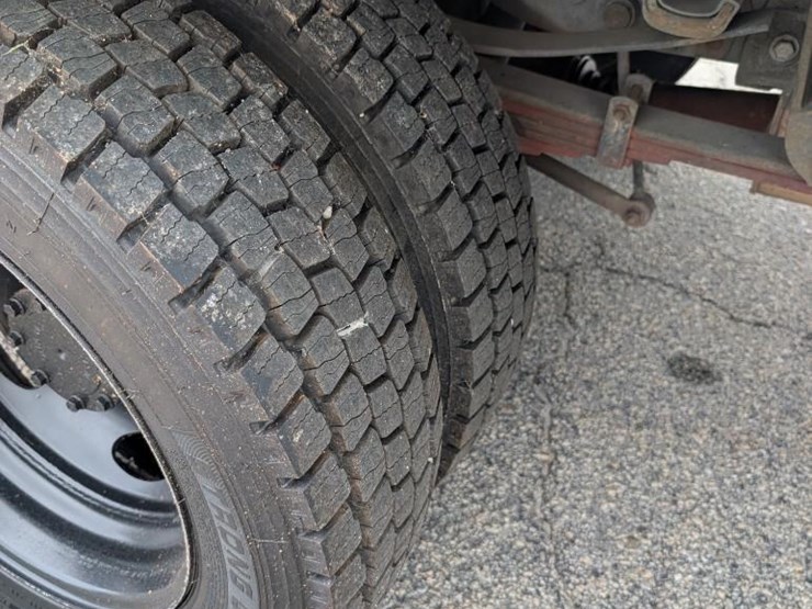 2016-ford-f550-image-21