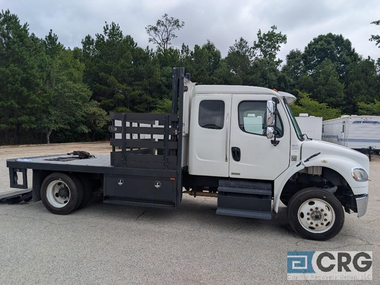 2012-freightliner-m2-stakebed-truck-image-5