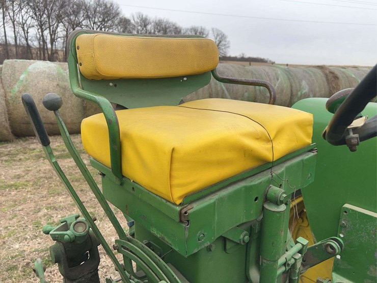 john-deere-530-image-33