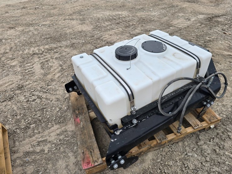 #23961-•-sprayer-tank-skid-steer-roof-mount-image-3