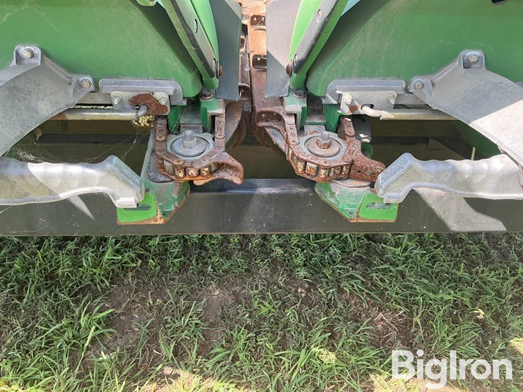 2011-john-deere-608c-image-18