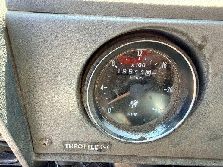 1993-mack-dm690s-image-120