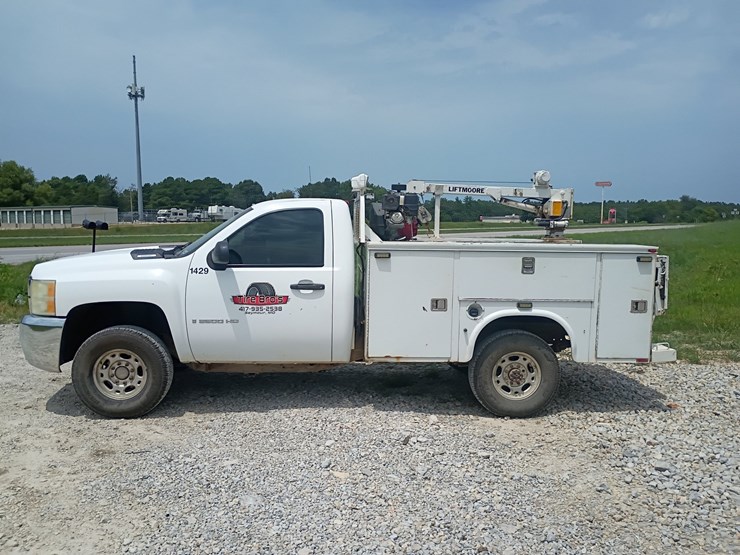 2008-chevrolet-silverado-3500-image-3