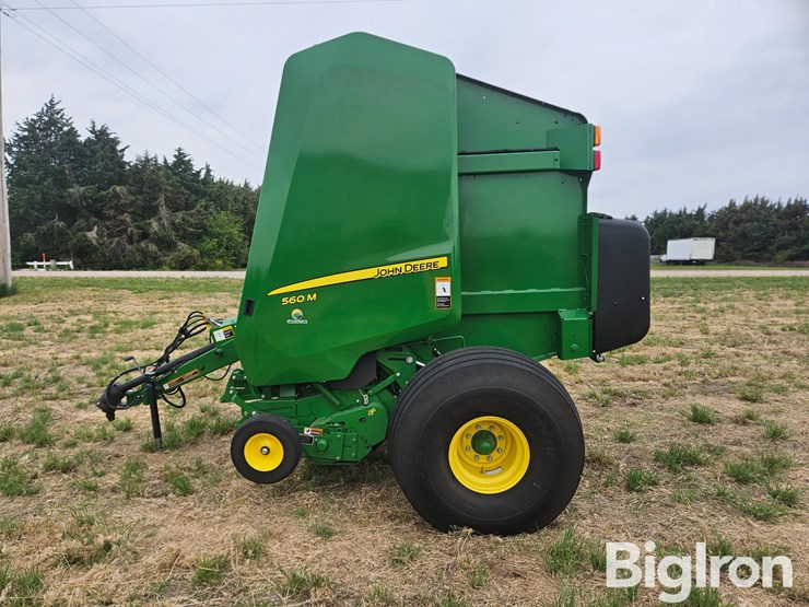 2019-john-deere-560m-image-8