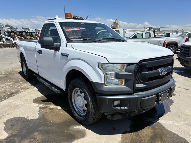 2016-ford-f150-xl-image-2