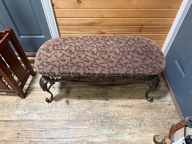 bench-image-3