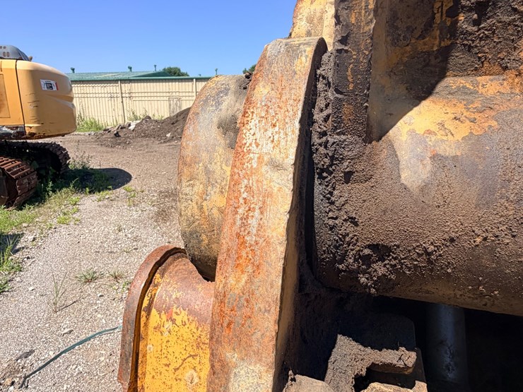 2010-caterpillar-328d-image-133