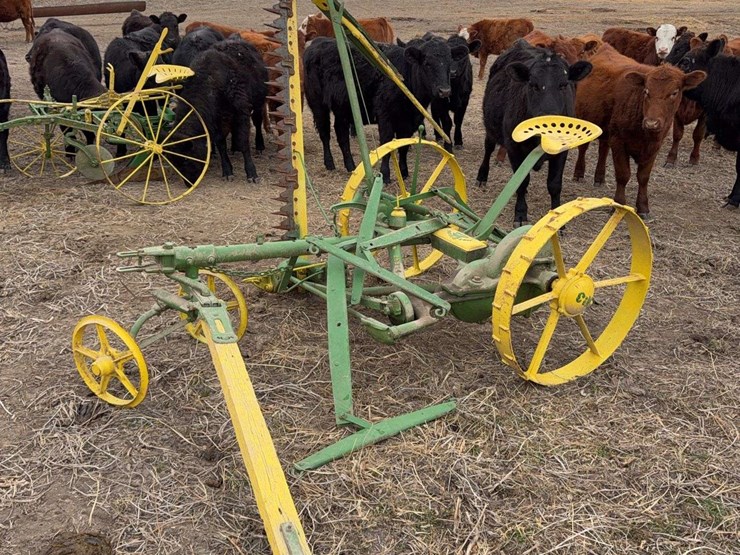 john-deere-no.-3-sickle-bar-mower-image-1